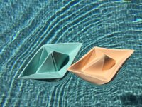 Zahnungshilfe &amp; Badespielzeug &quot;Origami Boot Mint&quot;